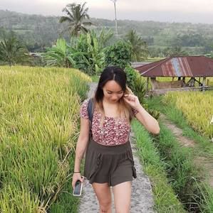 Meet your Posher, Deborah